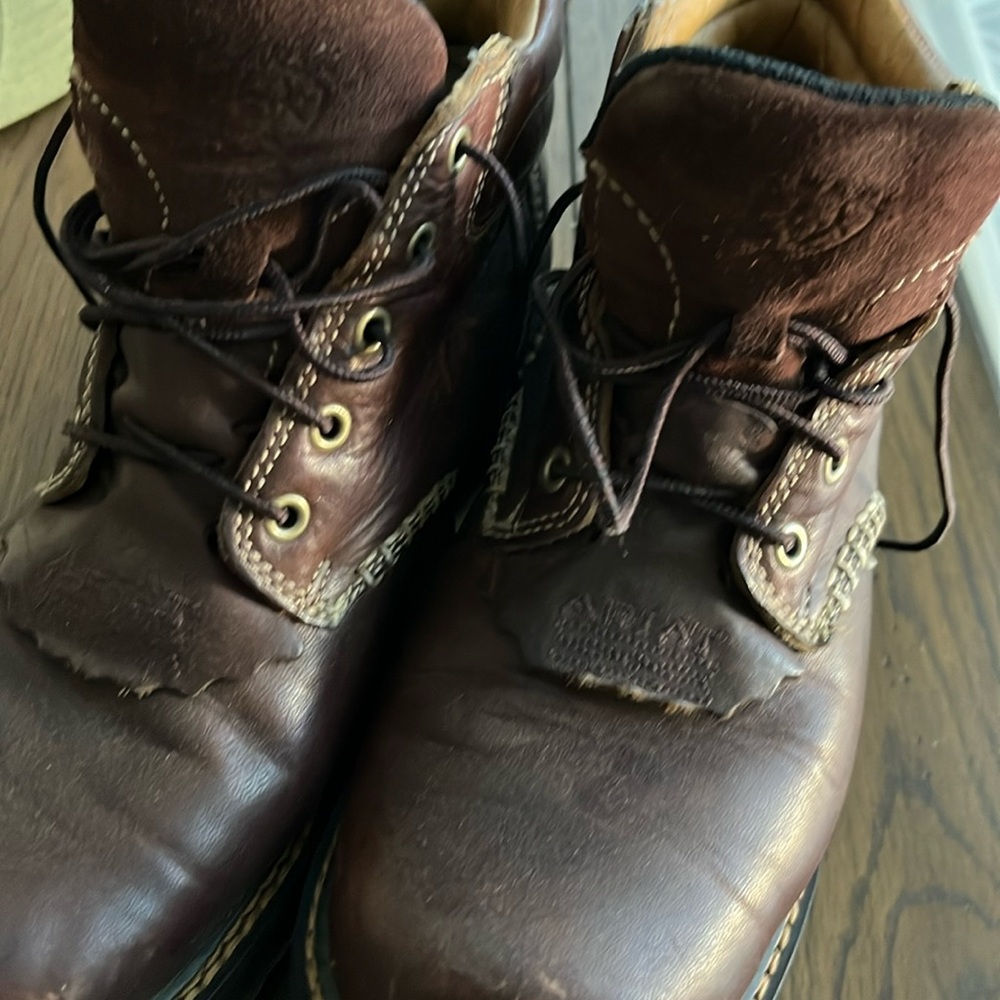 Women’s Ariat boots